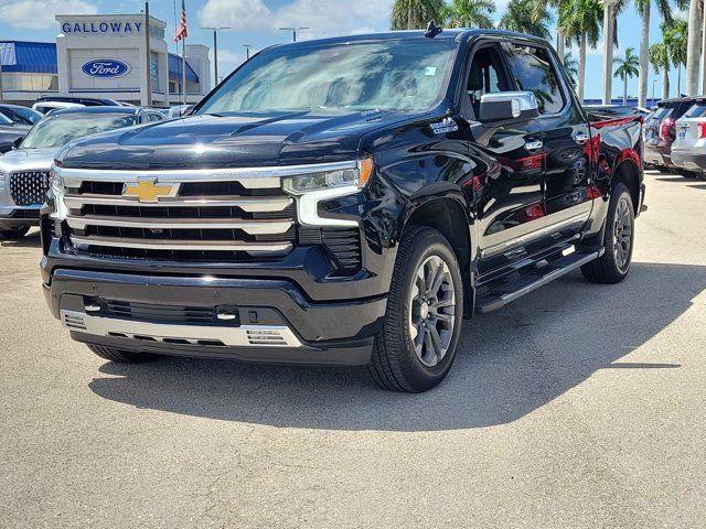 Used 2022 Chevrolet Silverado 1500 High Country RWD image 3