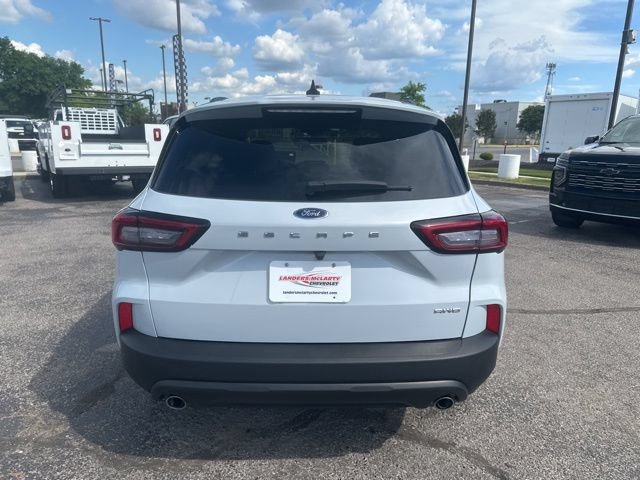 Certified 2025 Ford Escape ST-Line Select AWD/4WD image 4