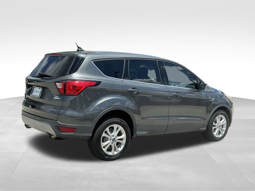 Certified 2019 Ford Escape SE FWD image 12