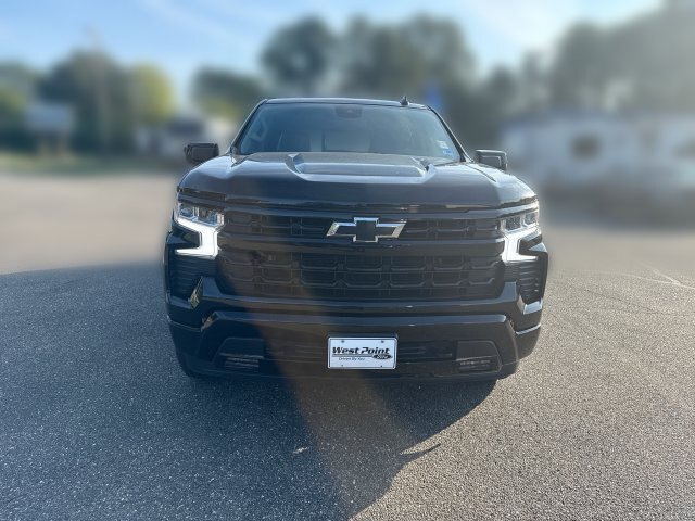 Used 2024 Chevrolet Silverado 1500 RST AWD/4WD image 3