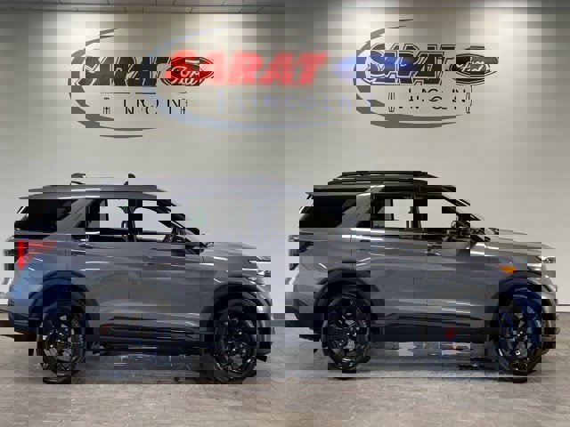 Certified 2022 Ford Explorer ST w/ Equipment Group 401A image 5