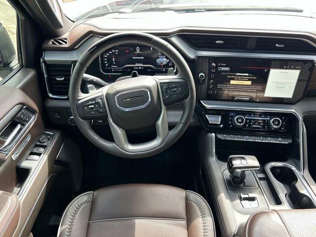 Used 2024 GMC Sierra 1500 Denali AWD/4WD image 14