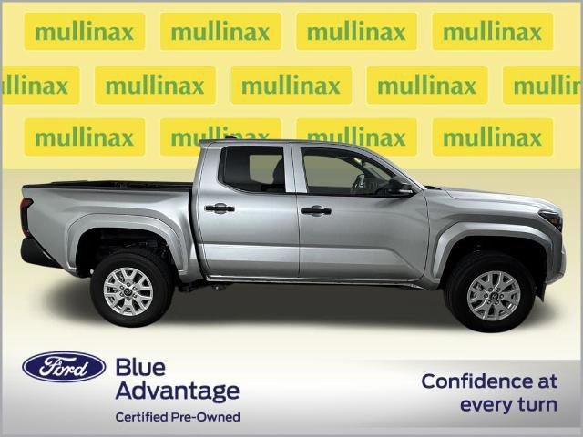Used 2025 Toyota Tacoma SR image 5