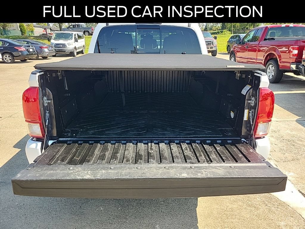 Used 2017 Toyota Tacoma TRD Sport w/ Tow Package (A/T) AWD/4WD image 6