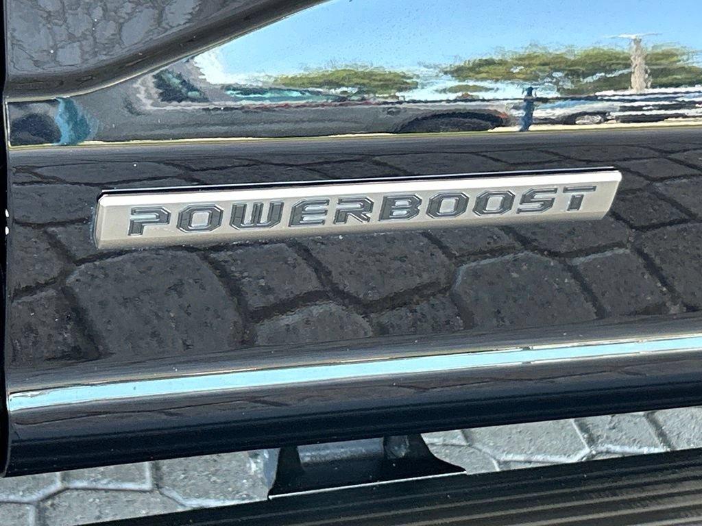 Certified 2025 Ford F150 Platinum w/ Equipment Group 702A High AWD/4WD image 19
