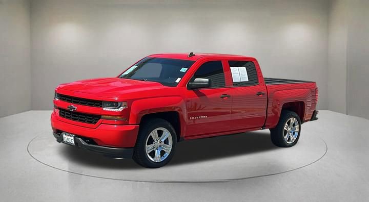Used 2018 Chevrolet Silverado 1500 Custom w/ Custom Value Package image 4
