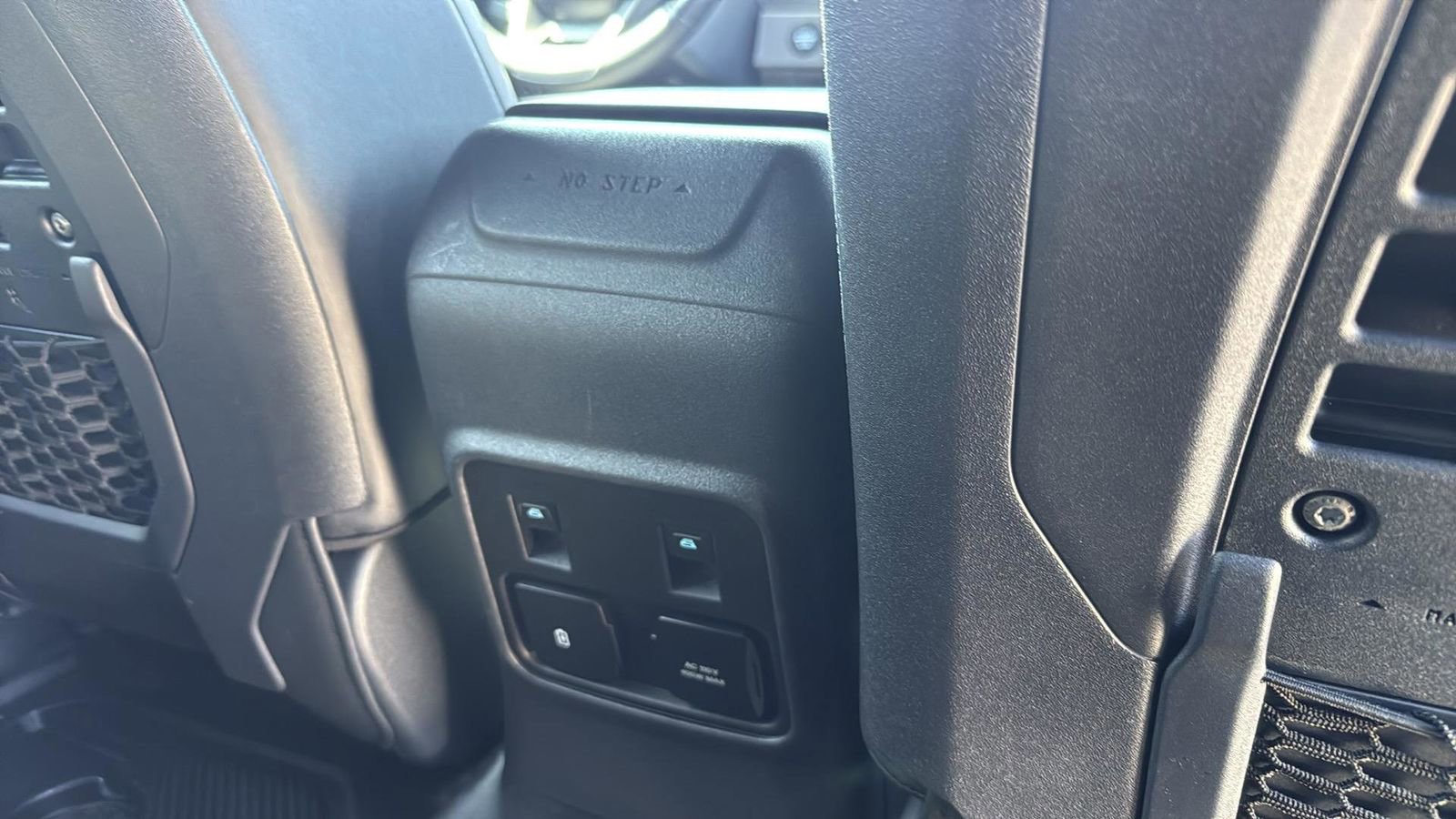 Certified 2024 Ford Bronco Black Diamond image 27