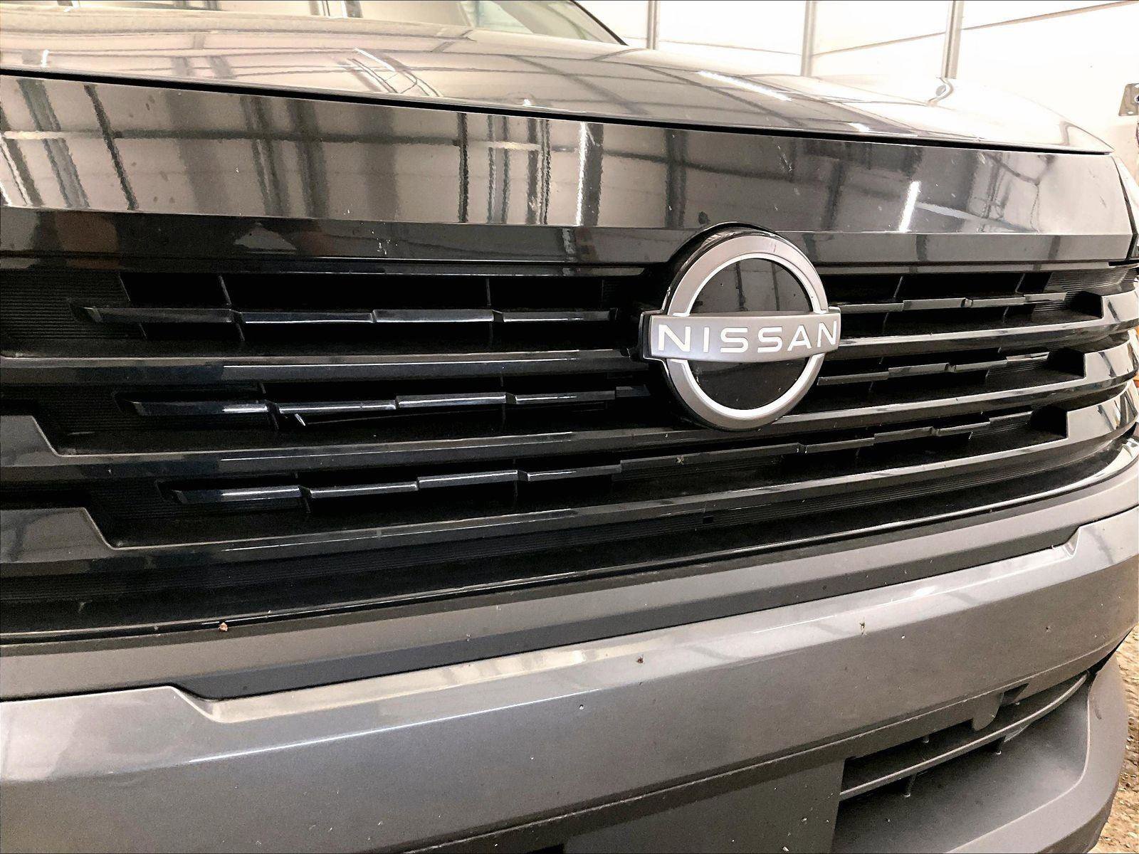 Used 2025 Nissan Kicks SV image 29