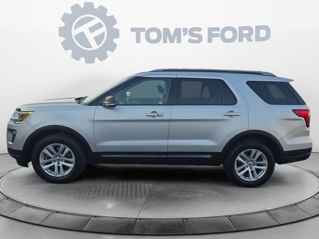 Certified 2019 Ford Explorer XLT w/ Equipment Group 202A AWD/4WD image 3