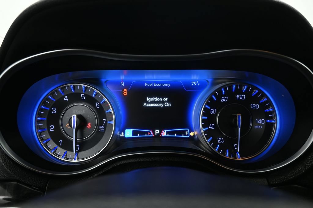 Used 2020 Chrysler 300 Limited AWD/4WD image 12