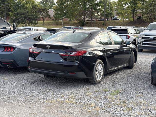 Used 2025 Toyota Camry LE FWD image 4