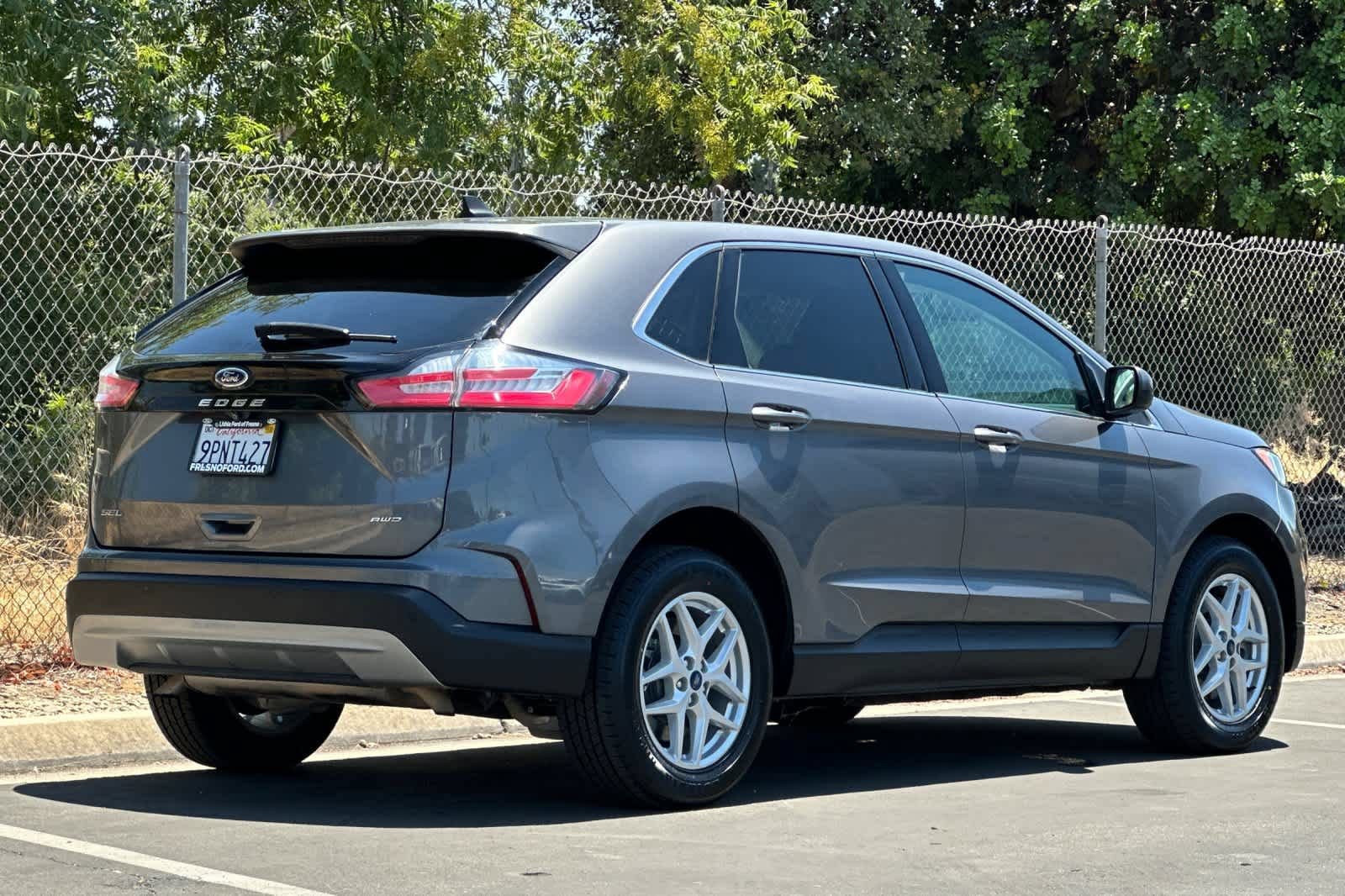 Certified 2022 Ford Edge SEL AWD/4WD image 2