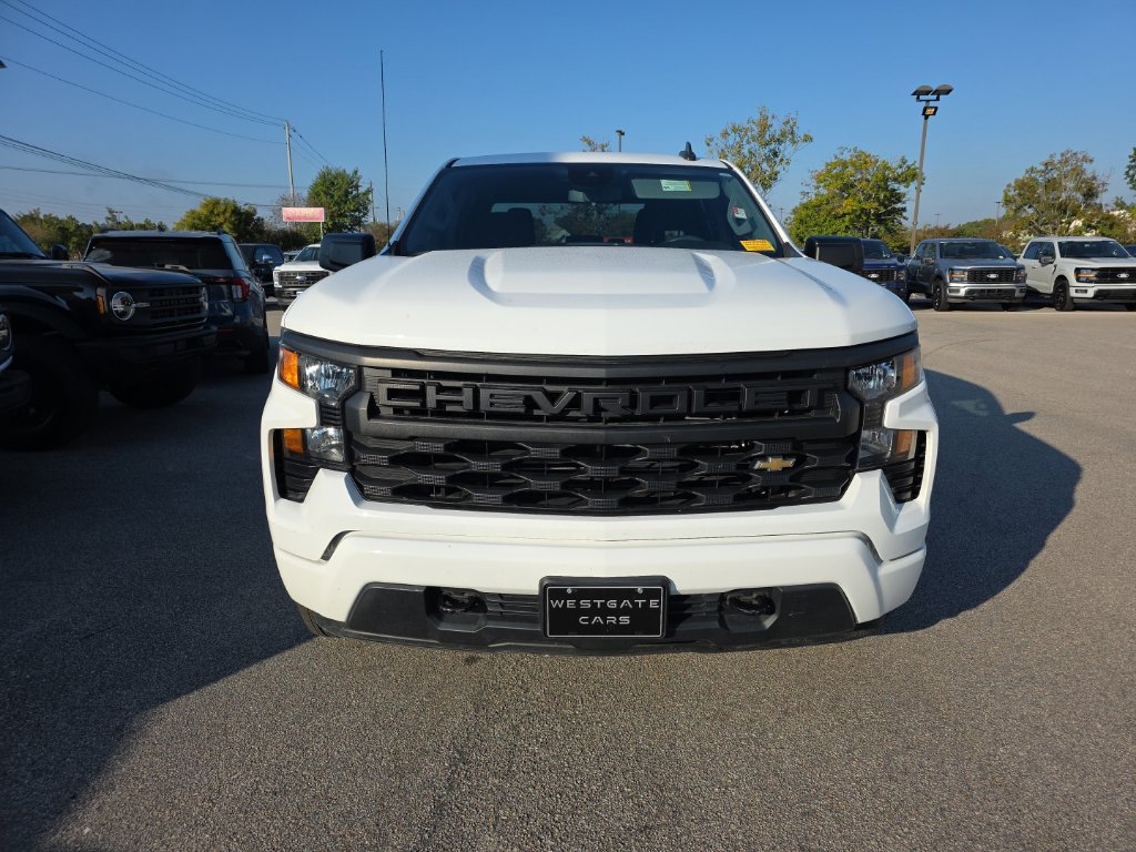 Used 2023 Chevrolet Silverado 1500 Custom AWD/4WD image 2