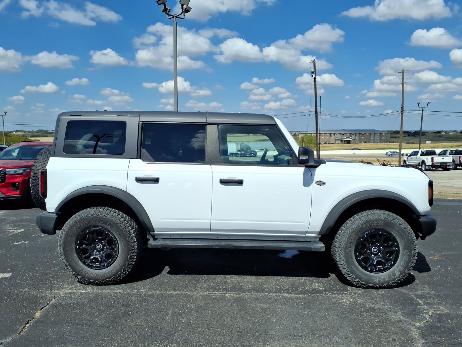 Certified 2023 Ford Bronco Wildtrak AWD/4WD image 4