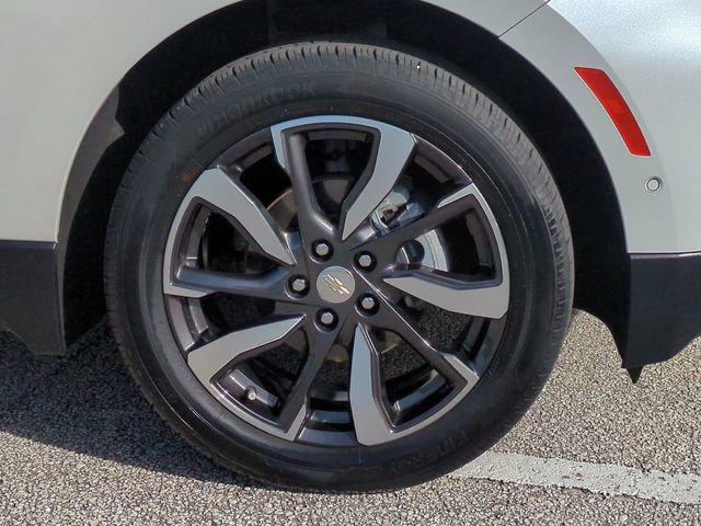 Used 2023 Chevrolet Equinox Premier image 11
