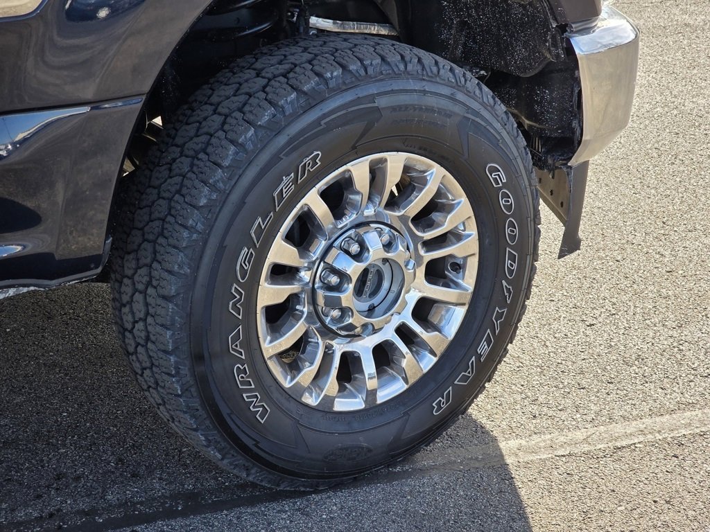 Certified 2022 Ford F250 XLT w/ XLT Premium Package image 12