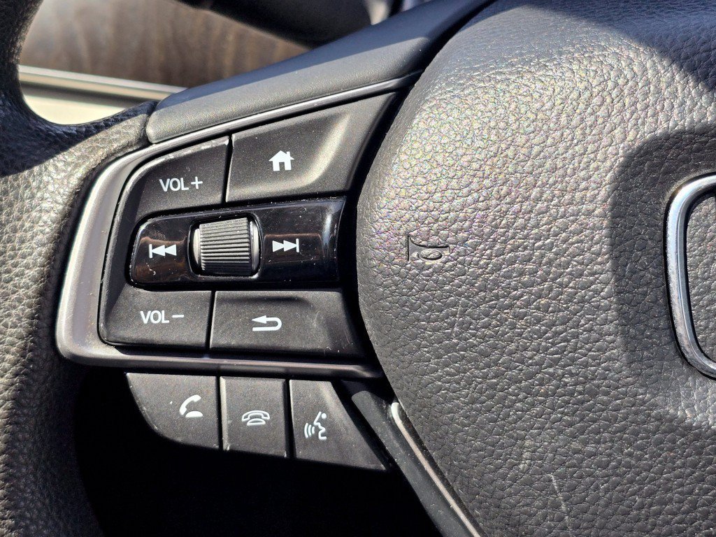Used 2018 Honda Accord EX image 16