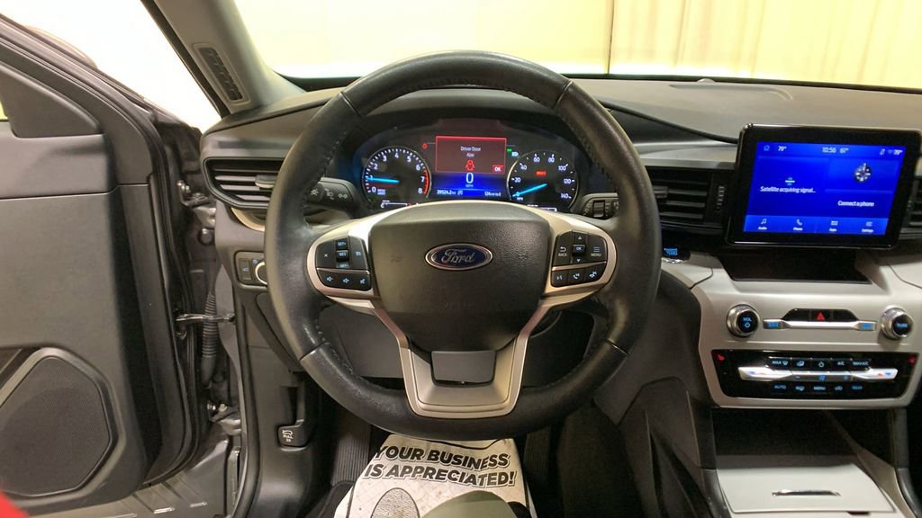 Certified 2023 Ford Explorer XLT w/ Class IV Trailer Tow Package image 36