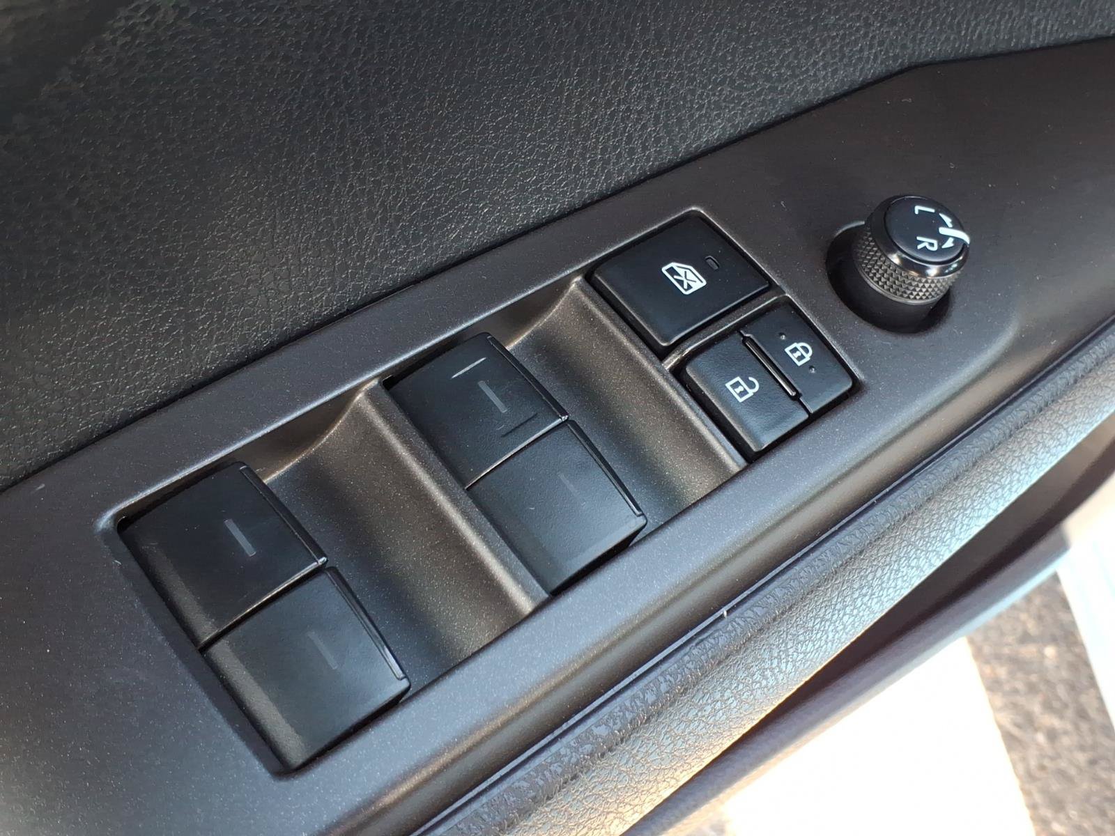 Used 2023 Toyota Camry SE w/ Convenience Package FWD image 12
