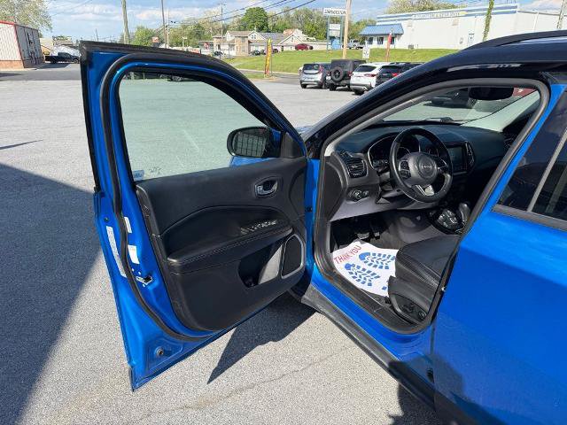 Used 2019 Jeep Compass Limited AWD/4WD image 10