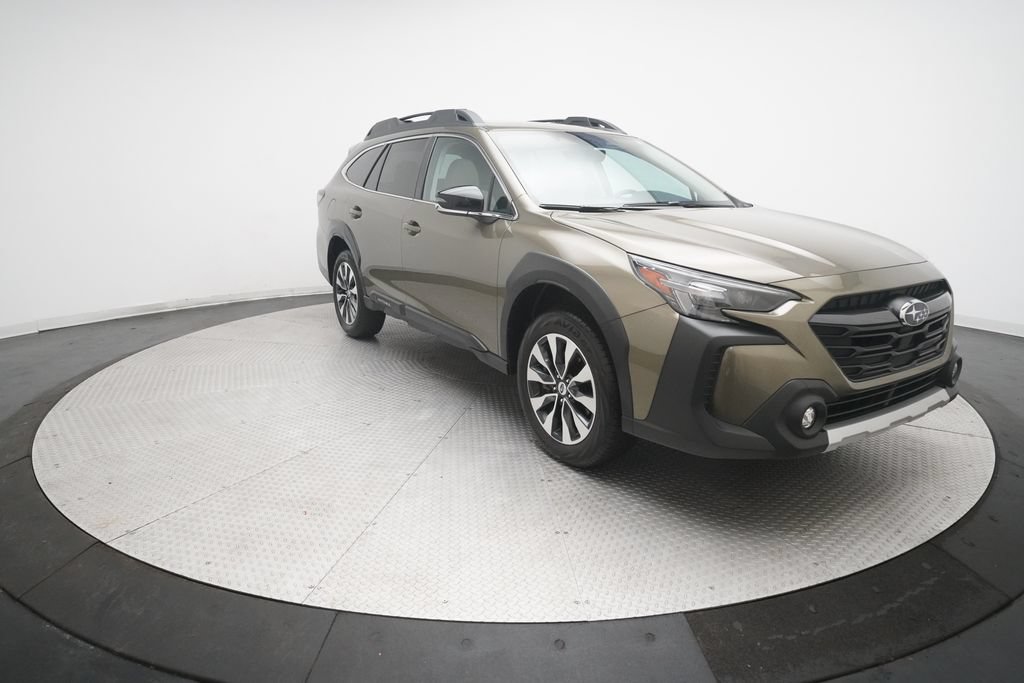 Used 2025 Subaru Outback Limited AWD/4WD image 39