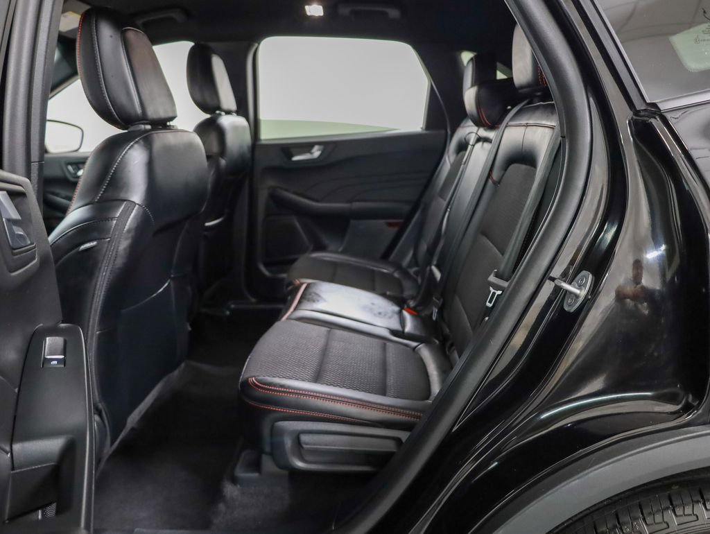 Certified 2025 Ford Escape ST-Line image 24