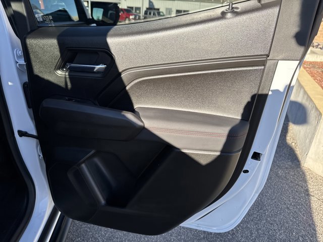 Used 2024 Chevrolet Colorado Z71 w/ Z71 Convenience Package 2 image 11