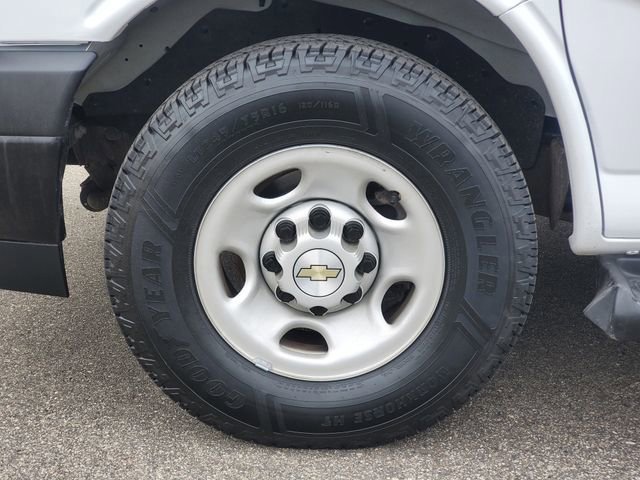 Used 2023 Chevrolet Express 3500 LS image 27