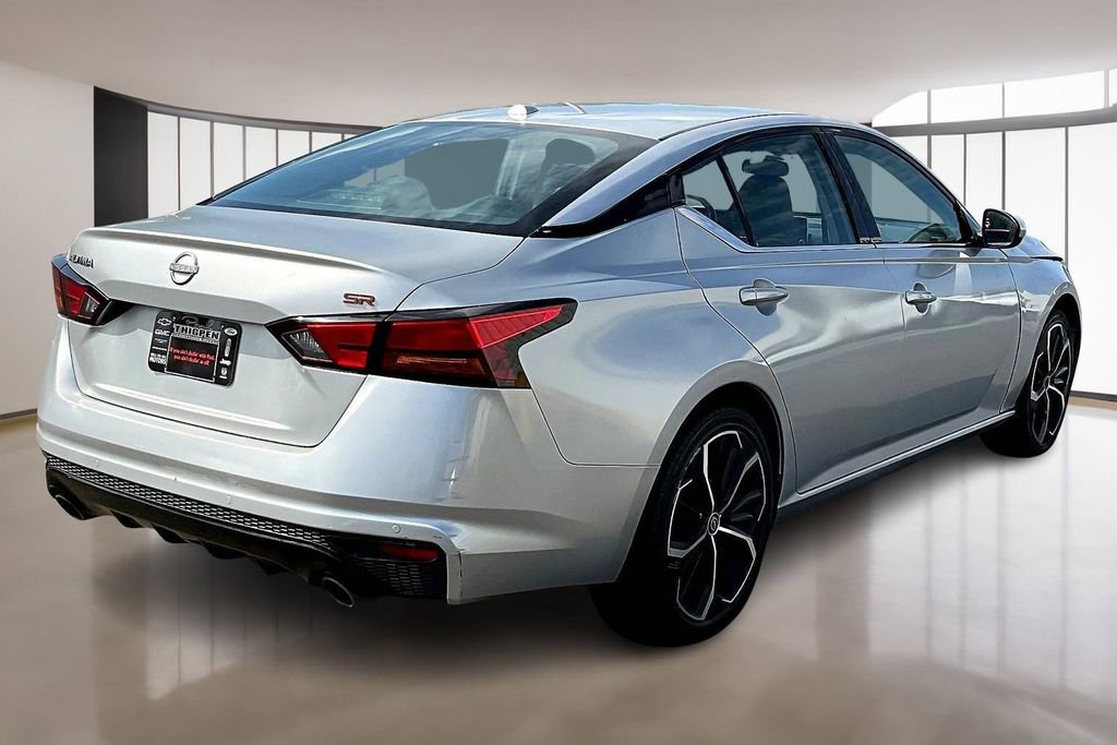 Used 2024 Nissan Altima 2.5 SR FWD image 6