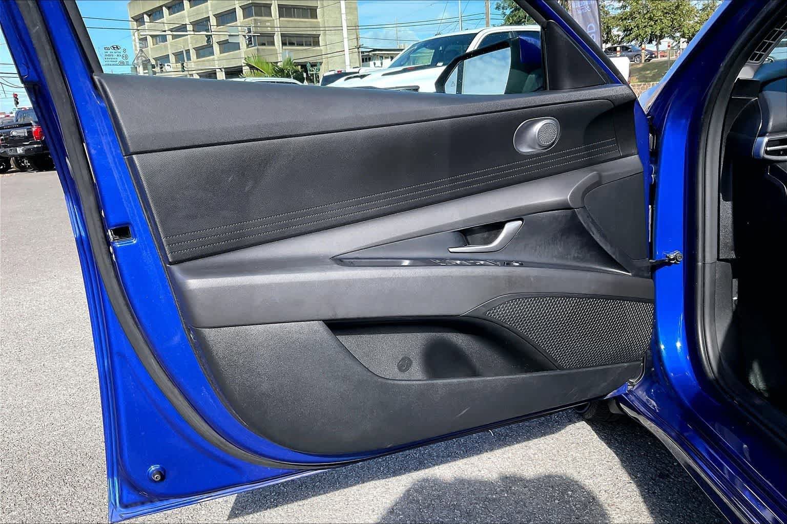 Used 2023 Hyundai Elantra Blue FWD image 27