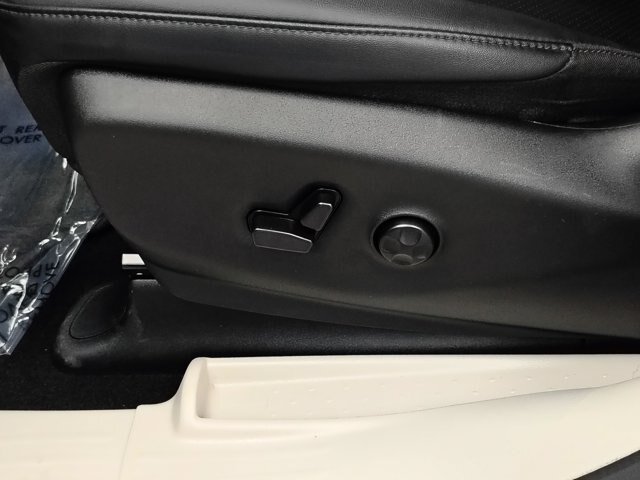 Used 2024 Chrysler Pacifica Limited FWD image 23
