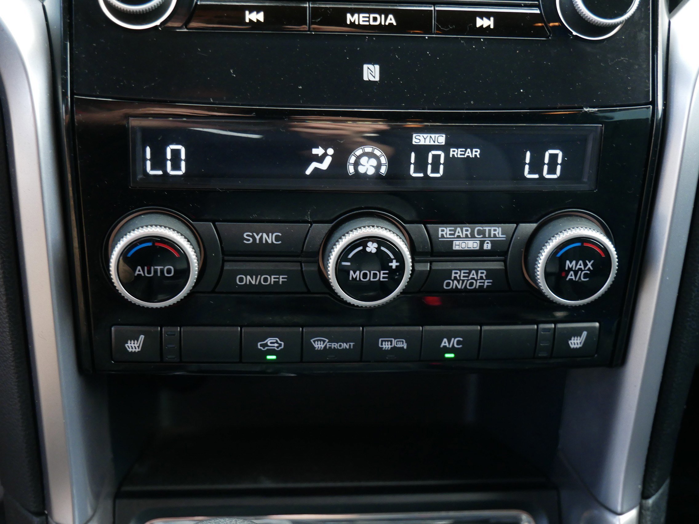 Used 2022 Subaru Ascent Premium w/ Convenience Package image 23