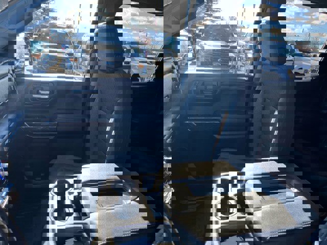 Used 2019 GMC Sierra 1500 SLE w/ SLE Value Package image 9