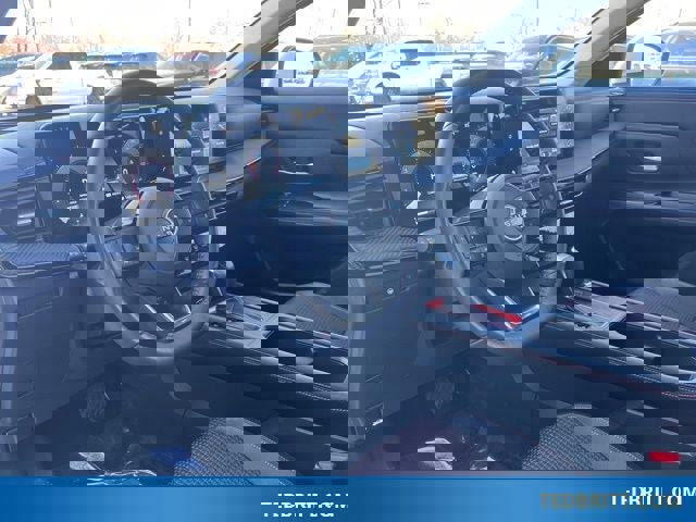 Used 2025 Nissan Kicks SR image 24