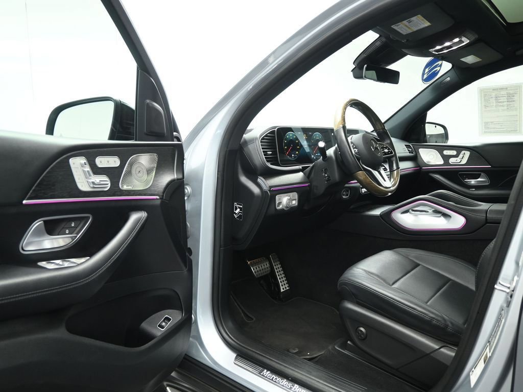 Used 2022 Mercedes-Benz GLS 450 4MATIC image 34