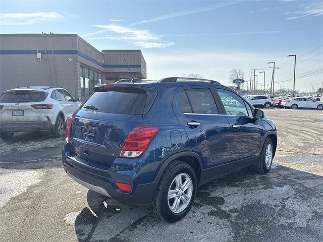 Used 2020 Chevrolet Trax LT w/ Driver Confidence Package image 3