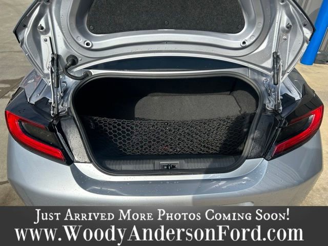 Used 2022 Toyota GR86 image 6