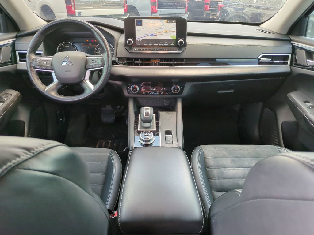 Used 2022 Mitsubishi Outlander SEL Black Edition FWD image 12