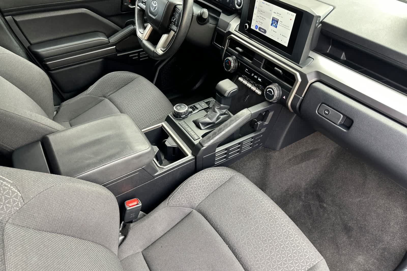 Used 2025 Toyota 4Runner SR5 AWD/4WD image 16