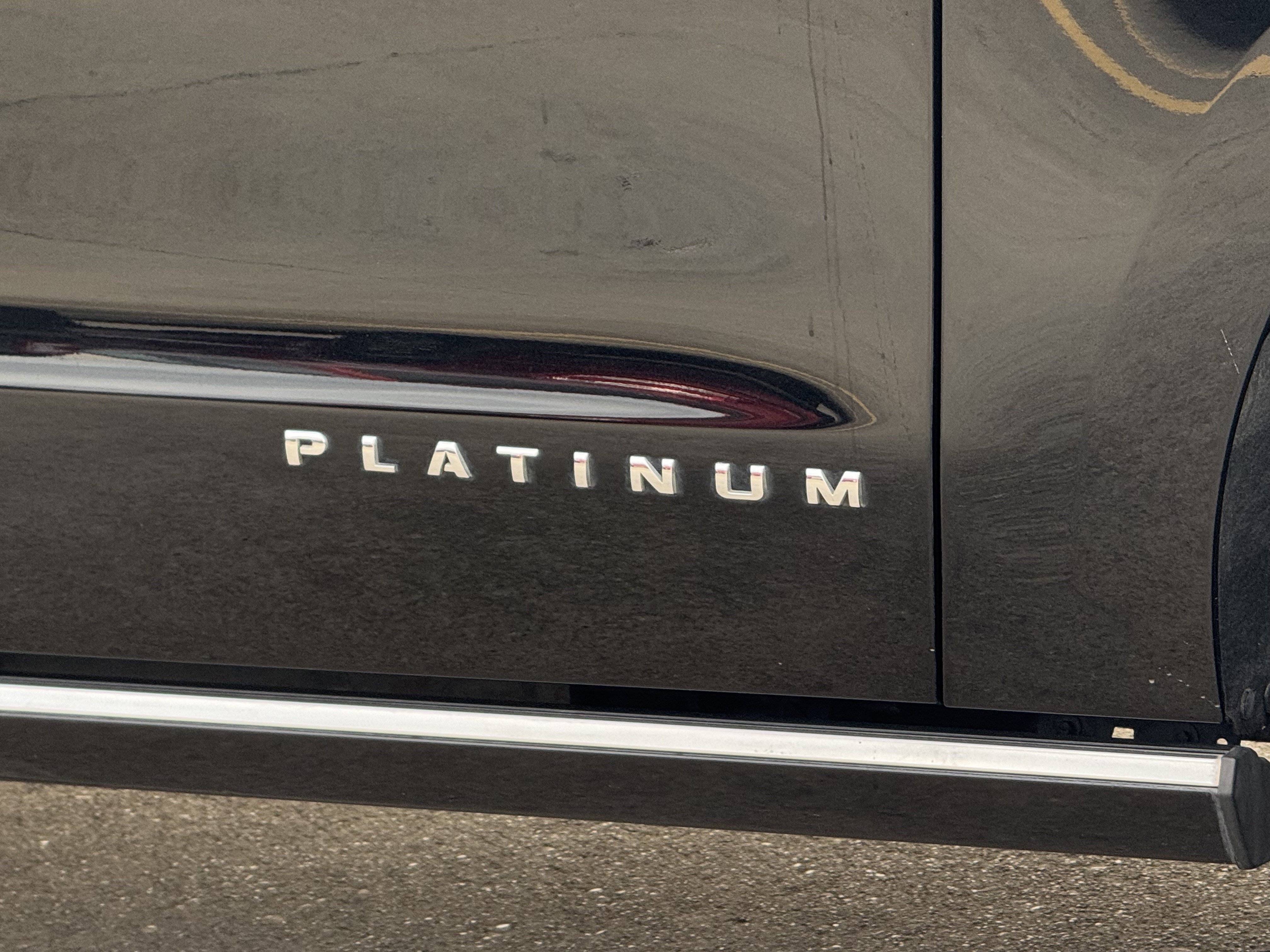 Certified 2023 Ford Expedition Platinum image 4