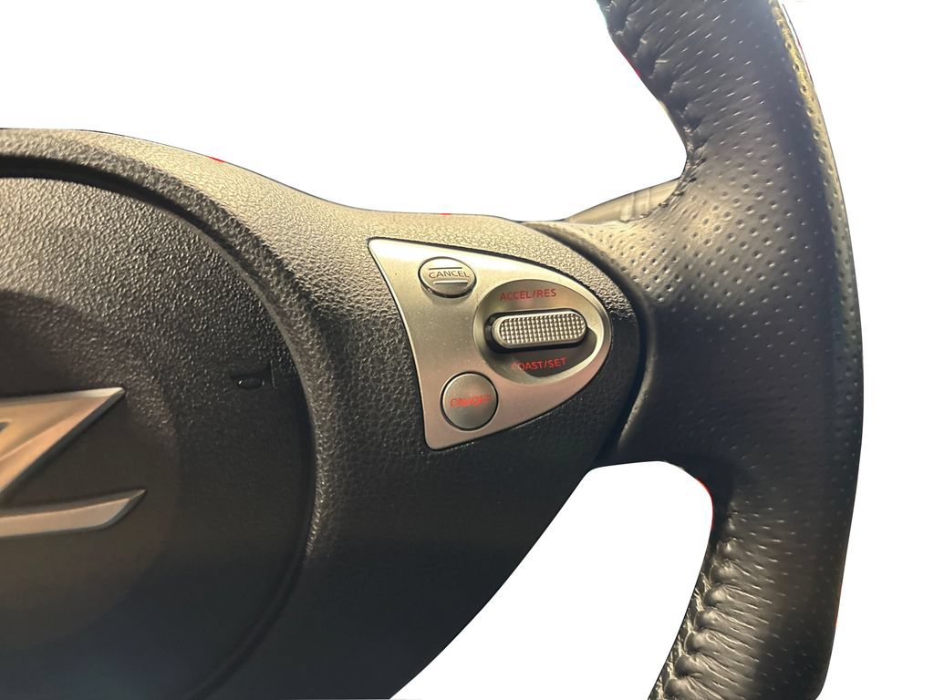 Used 2020 Nissan 370Z Coupe RWD image 29