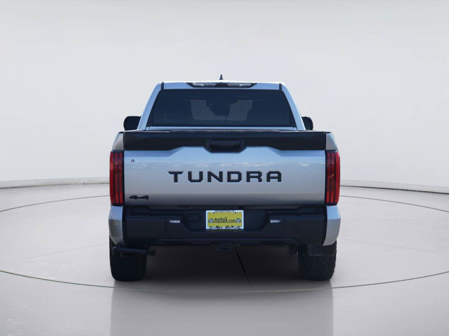 Used 2025 Toyota Tundra SR5 w/ SR5 Premium Package AWD/4WD image 7