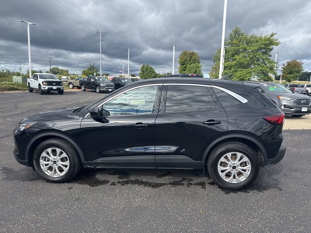 Certified 2023 Ford Escape Active w/ Tech Pack #2 image 5