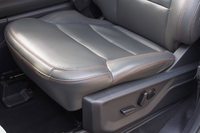 Certified 2025 Ford Expedition Active image 22