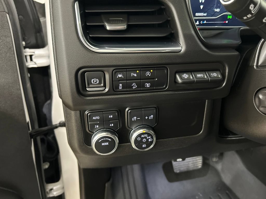 Used 2023 GMC Yukon XL AT4 w/ AT4 Premium Package AWD/4WD image 14