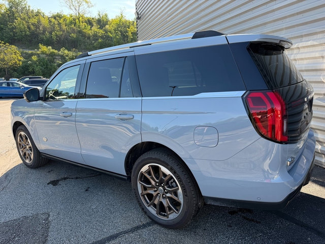 Certified 2025 Ford Expedition King Ranch AWD/4WD image 4