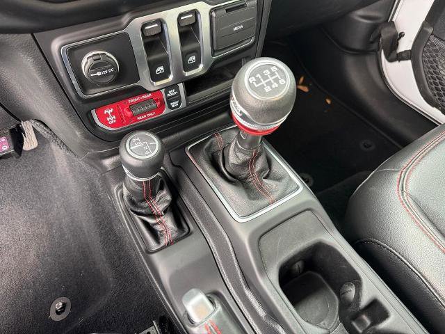 Used 2023 Jeep Wrangler Rubicon w/ Cold Weather Group AWD/4WD image 18