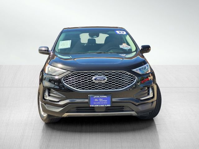 Certified 2023 Ford Edge SEL w/ Convenience Package AWD/4WD image 2