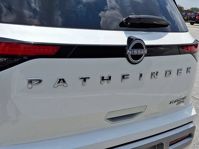 Used 2024 Nissan Pathfinder Platinum w/ Cargo Package AWD/4WD image 31