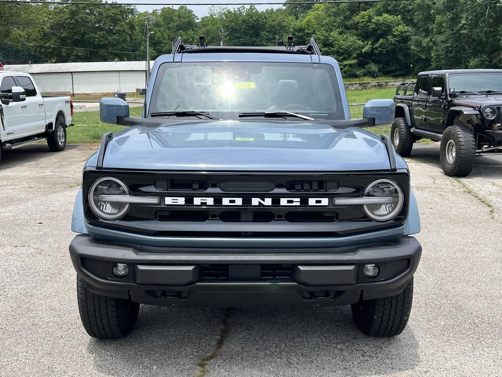 Certified 2025 Ford Bronco Outer Banks AWD/4WD image 8